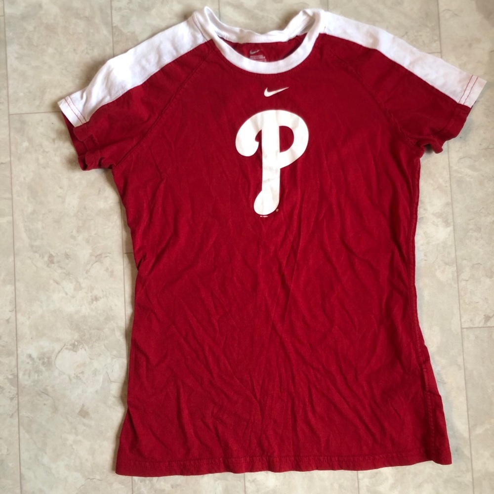 Phillies hat and Nike shirt